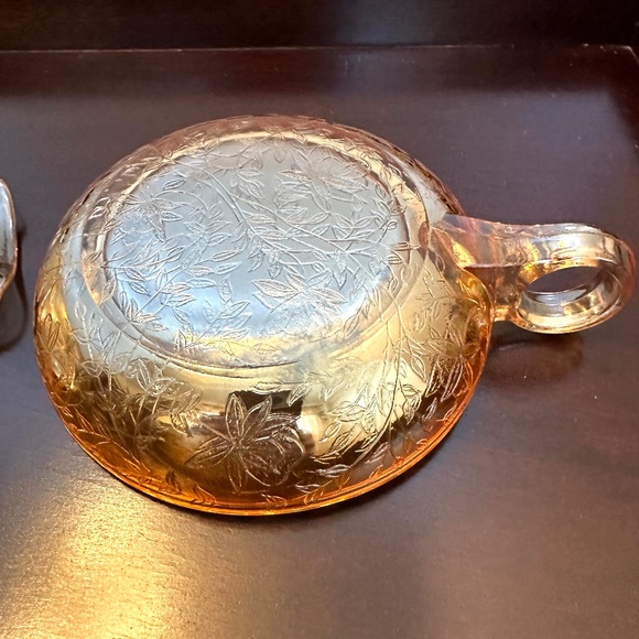 1950s Jeannette Glass Company Floragold dishes - Picture 5 of 5